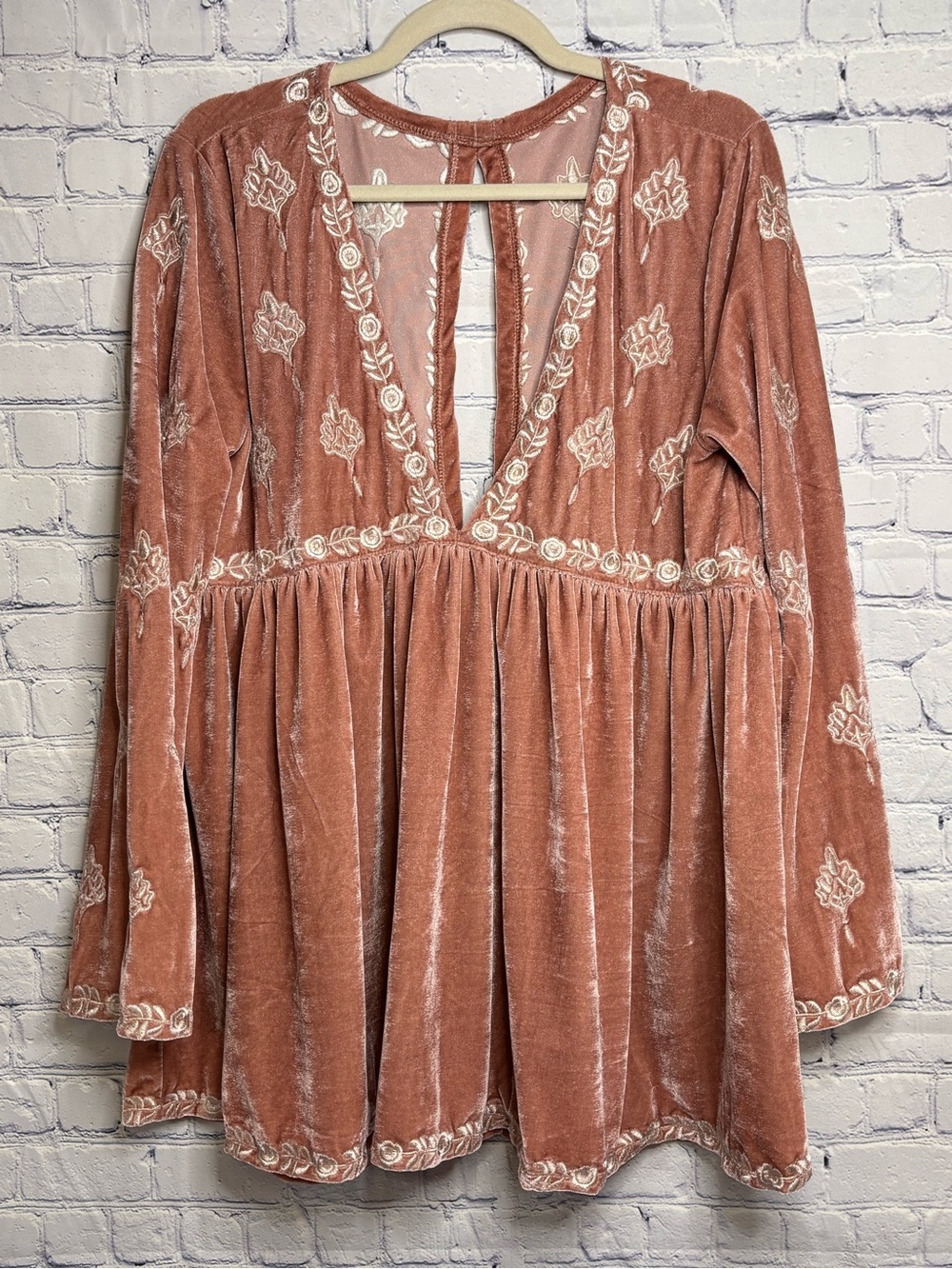 POL Dusty Pink Deep V Neck Embroidered Velvet Cottagecore Boho Babydoll Top M